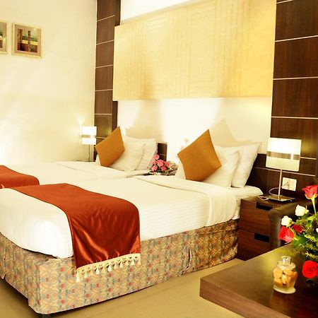 The New Marrion Hotell Bhubaneswar Exteriör bild